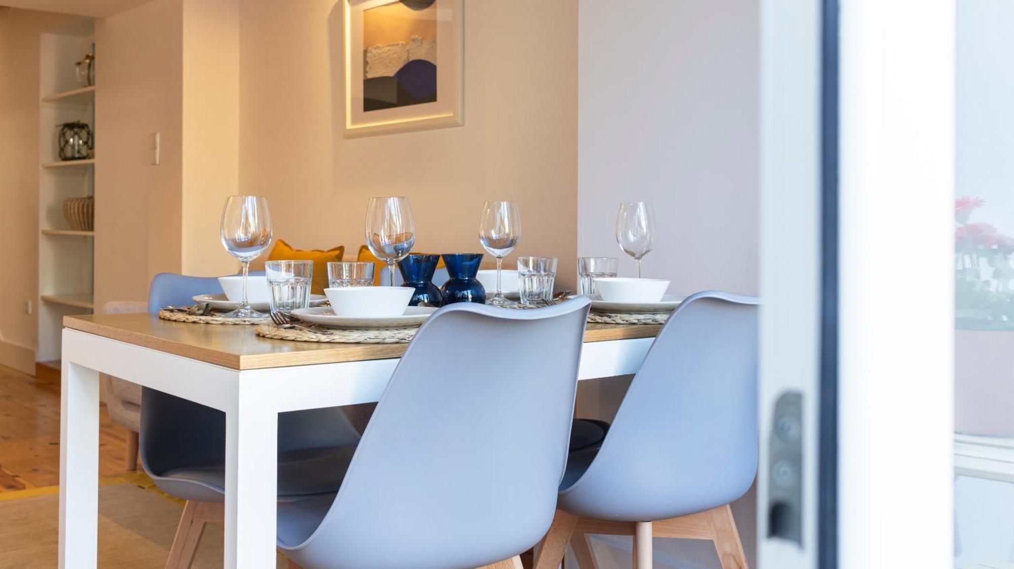 City Center Duplex W Patio By Lovelystay بورتو المظهر الخارجي الصورة