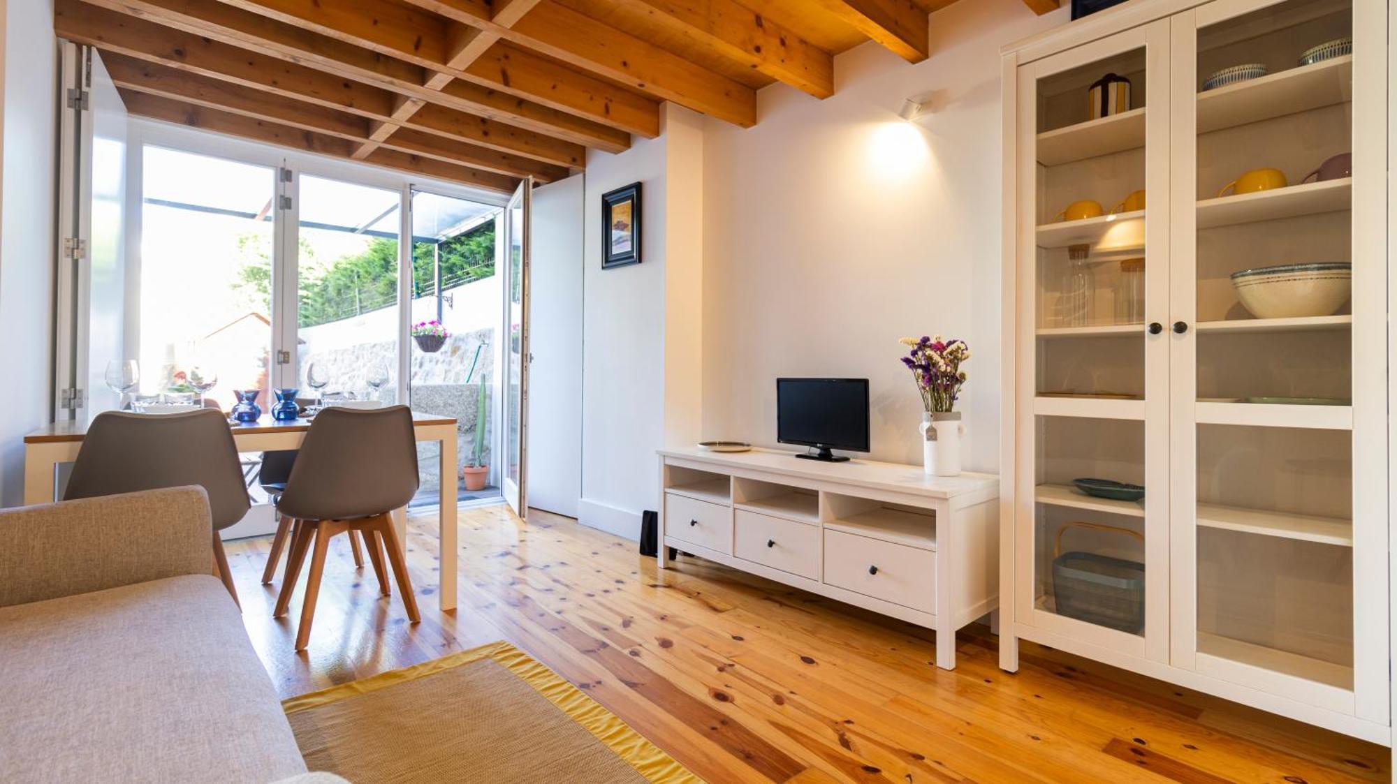 City Center Duplex W Patio By Lovelystay بورتو المظهر الخارجي الصورة