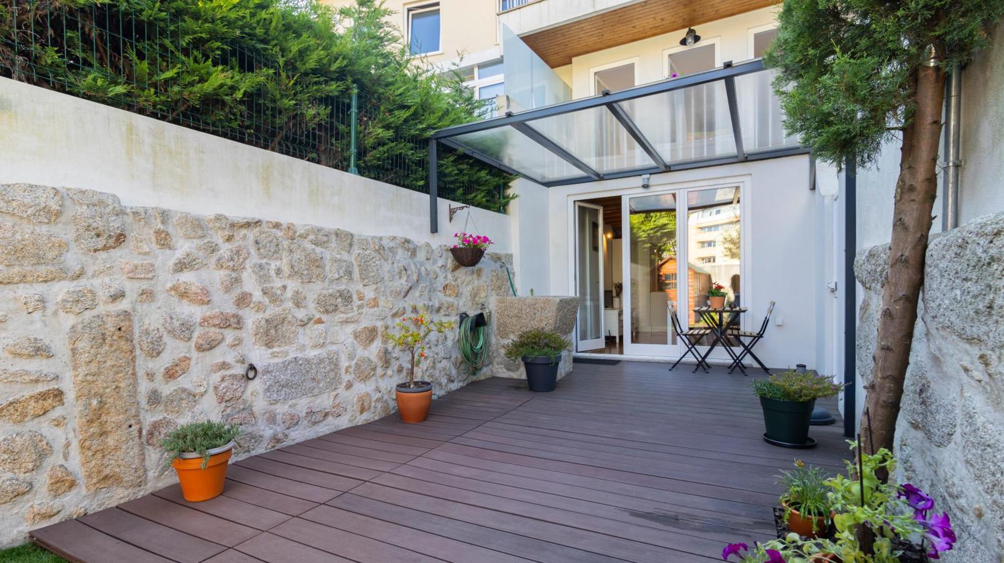 City Center Duplex W Patio By Lovelystay بورتو المظهر الخارجي الصورة
